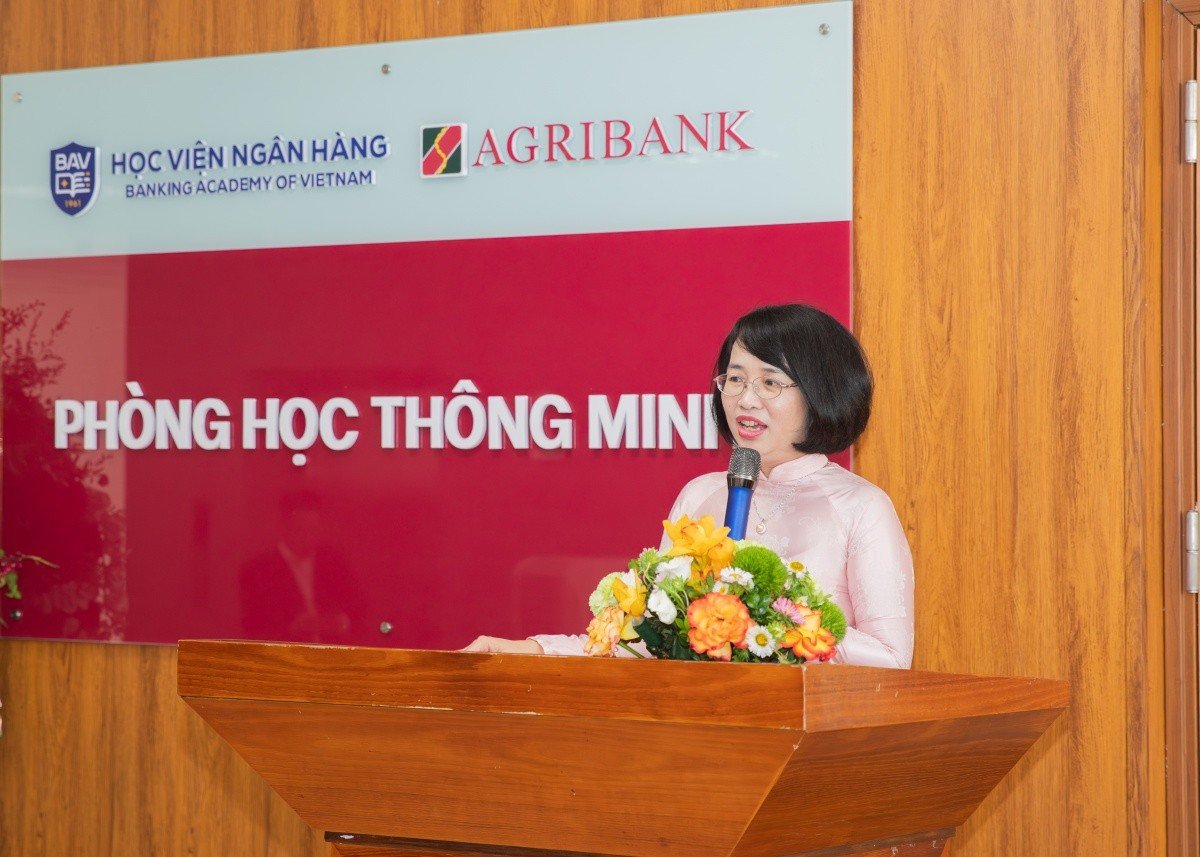 15-1781498285-agribank-tiep-suc-hoc-vien-ngan-hang-xay-dung-moi-truong-hoc-tap-hien-dai