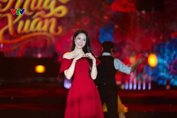 Sau nhiều năm gắn bó với Ban Thể thao, Bảo Châu trở thành gương mặt quen thuộc với khán giả truyền hình qua các chương trình thể thao như