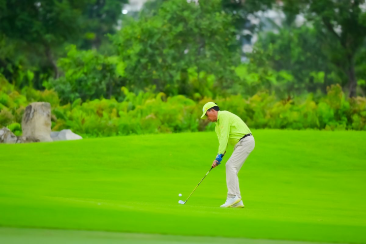 Trải nghiệm của cư dân Vinhomes Royal Island trên sân golf 36 hố 160ha.