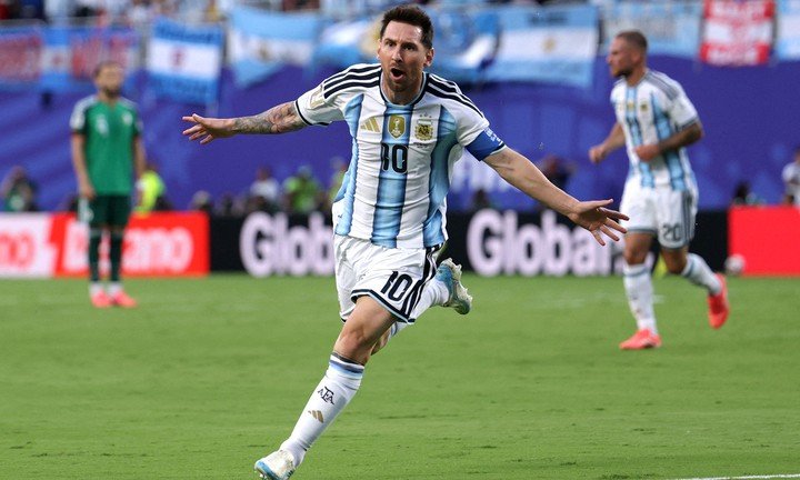 17-1781666139-messi-lap-hang-loat-ky-luc-argentina-thang-algeria-3-0