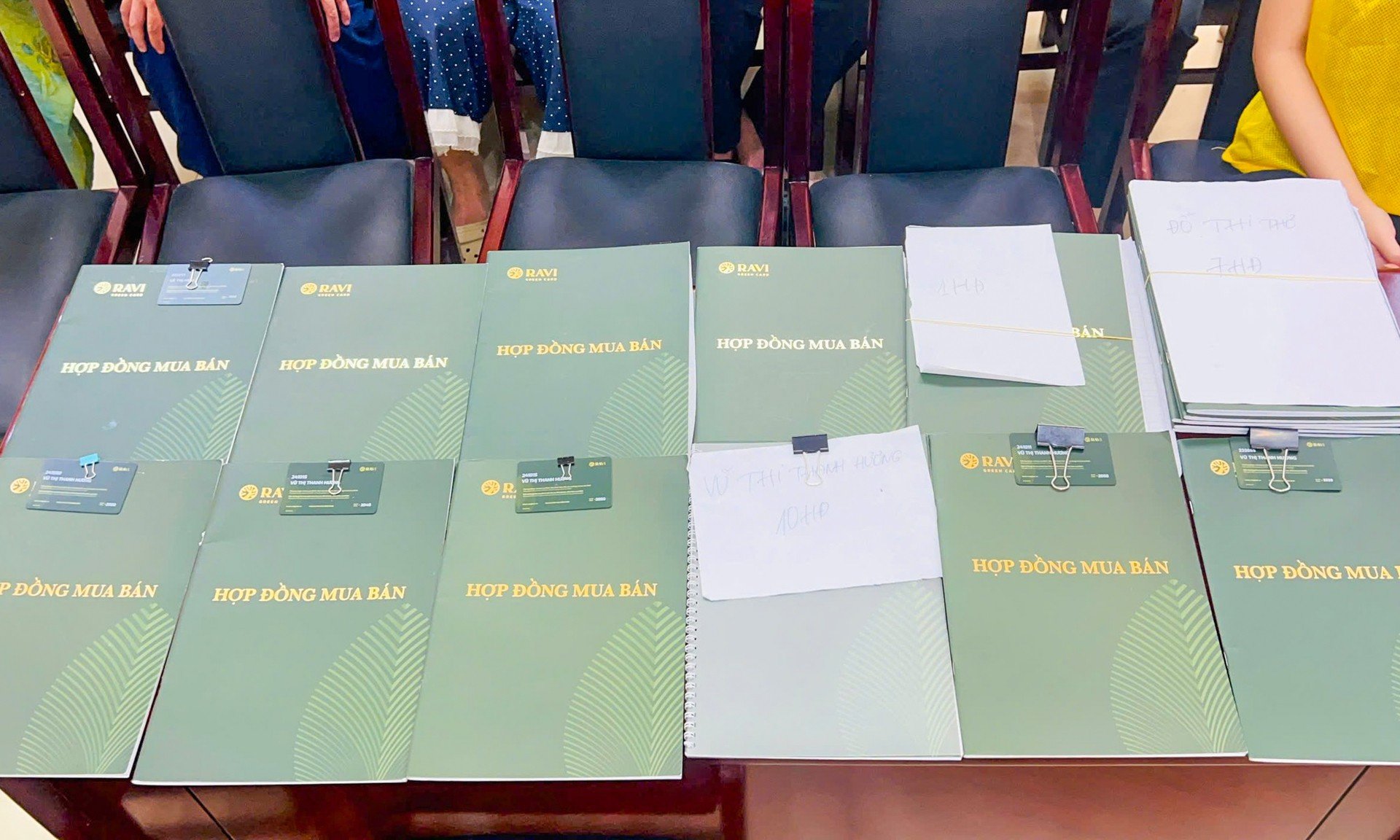 Công an lấy lời khai hàng trăm nghi phạm trong đường dây lừa đảo bán hợp đồng kỳ nghỉ - 10