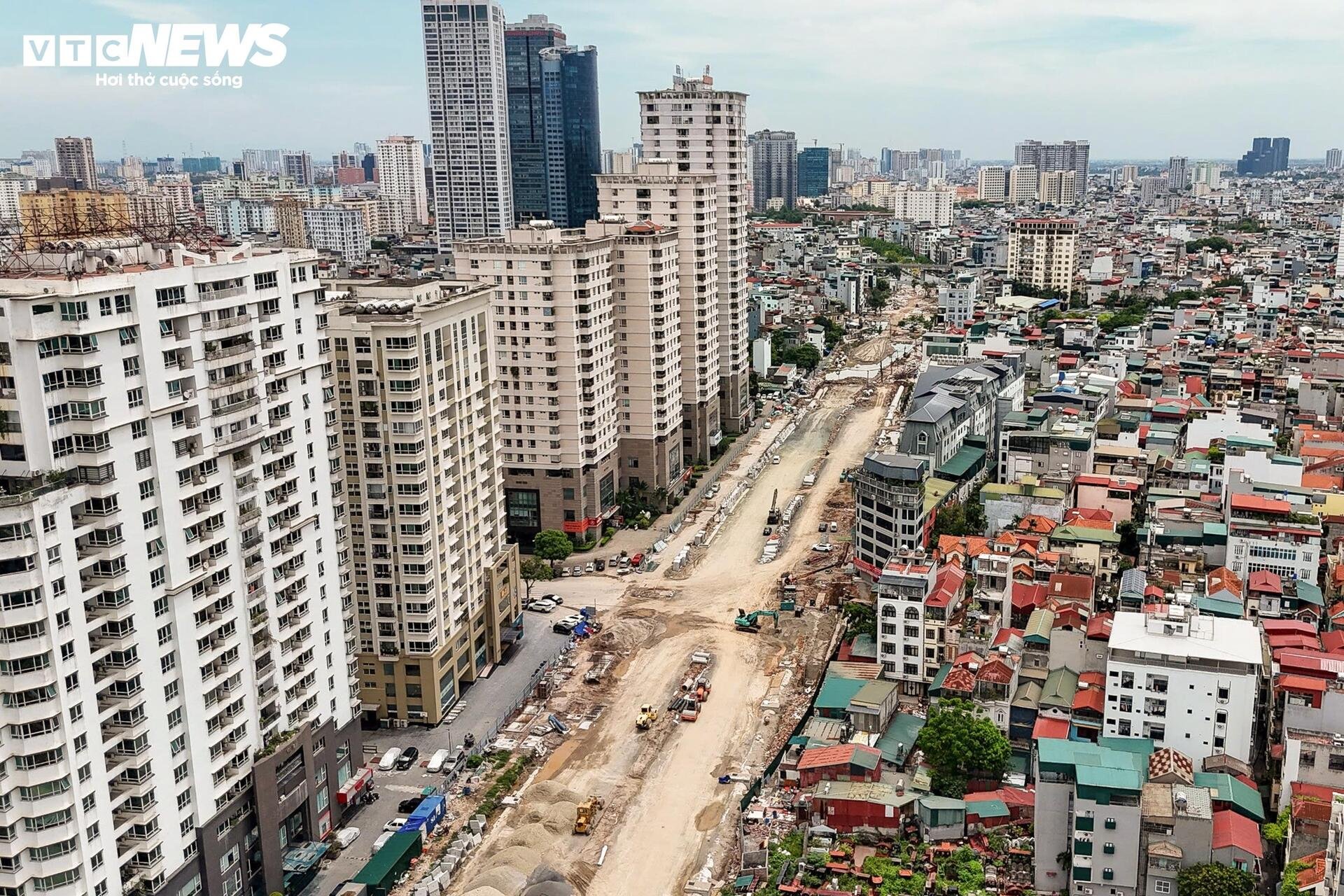 Hình hài tuyến đường Vành đai 2,5 qua Cầu Giấy sau gần 3 tháng thi công - 3