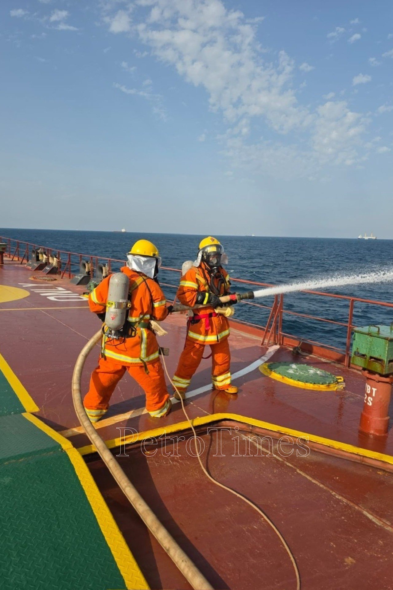 20-1781942452-chuyen-100-ngay-o-hormuz-ky-2