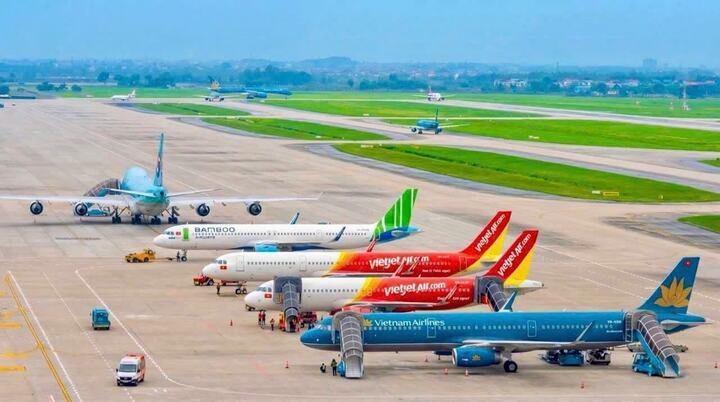 Từ 1/7, chuyến bay chậm 4 giờ, hành khách được hoàn trả tiền vé. (Ảnh minh họa)
