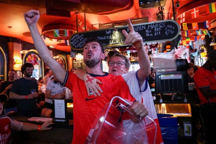 Các quán bar và nhà hàng ở Mỹ luôn kín chỗ từ sáng sớm đến tận đêm khuya trong thời gian diễn ra World Cup 2026.