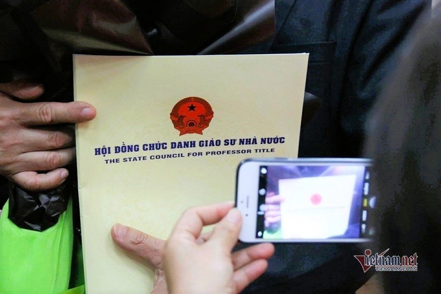 25-1782354342-bo-gd-dt-du-kien-se-giao-cac-truong-dai-hoc-tu-phong-giao-su-pho-giao-su