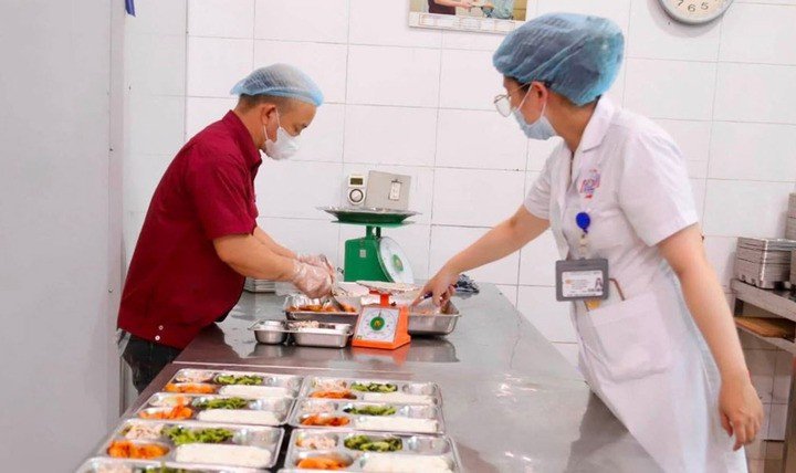 Bệnh nhân ung thư cần đảm bảo đủ dinh dưỡng (Ảnh: bệnh viện K)