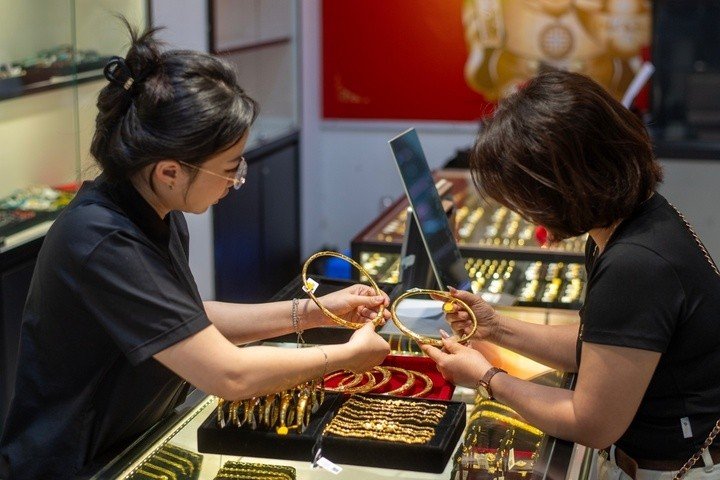 Giá vàng hôm nay tiếp tục đi xuống. (Ảnh minh họa: Minh Đức).