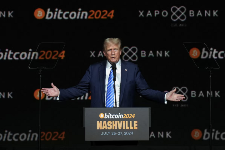 Ông Trump, khi đó là ứng cử viên tổng thống của đảng Cộng hòa, phát biểu tại sự kiện Bitcoin 2024 ở Nashville, Tennessee, Mỹ, ngày 27/7/2024. (Ảnh: Kevin Wurm/Reuters)
