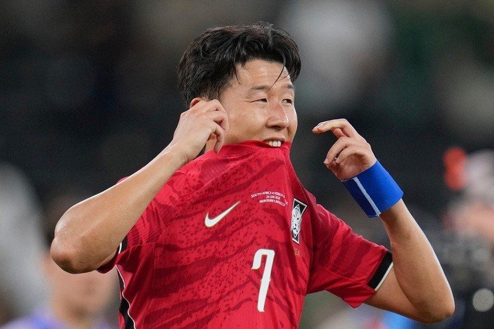 Son Heung-min và đội tuyển Hàn Quốc không vượt qua vòng bảng World Cup 2026. (Ảnh: AP)