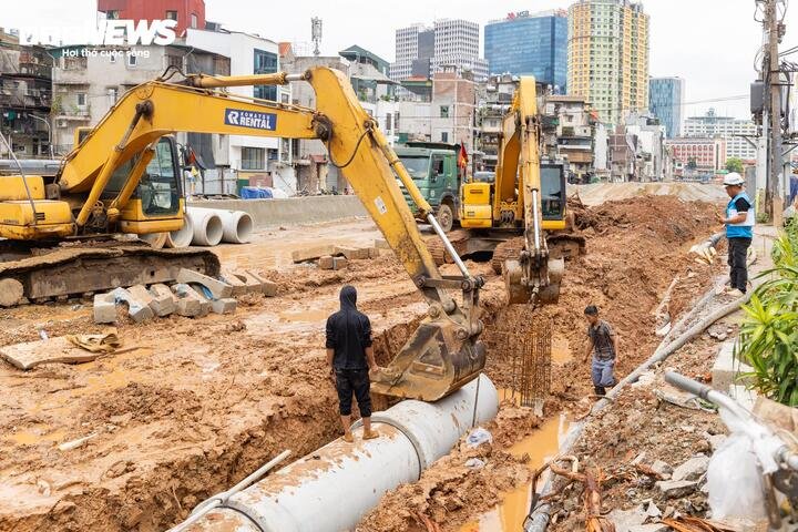 Hà Nội tăng tốc thi công đường 'đắt nhất hành tinh', quyết thông xe trước 2/9 - 11