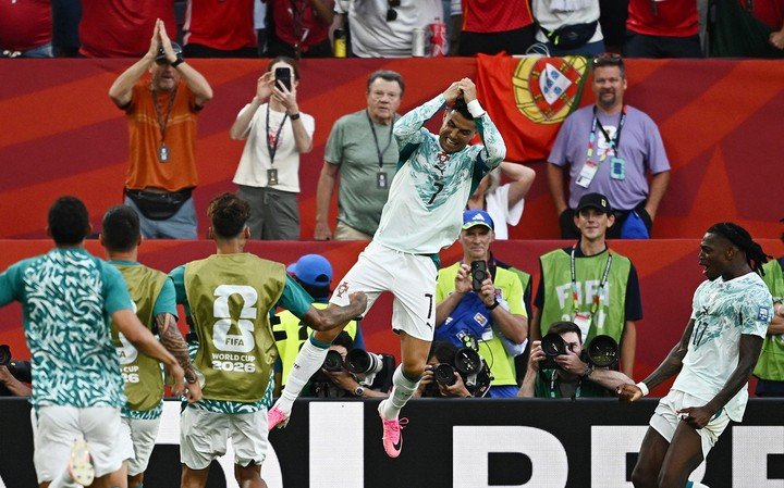 Sau 20 năm kể từ lần đầu tiên ra sân ở World Cup, Cristiano Ronaldo bây giờ mới ghi bàn ở vòng knock out. (Ảnh: Reuters)