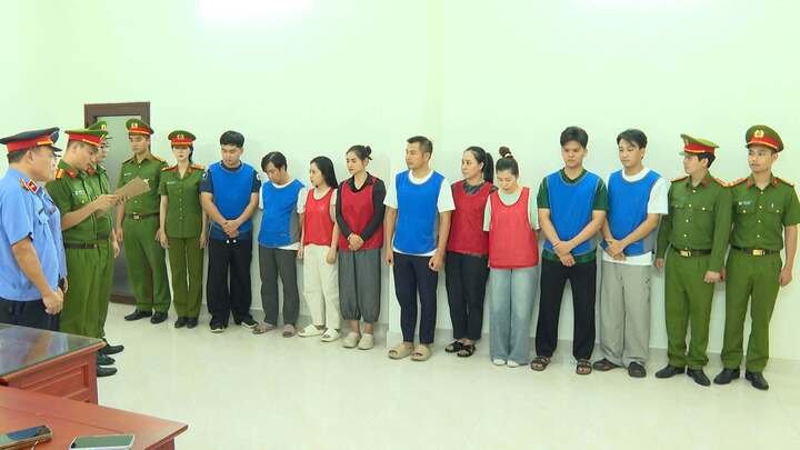 Đường dây buôn lậu kim cương bị bắt.