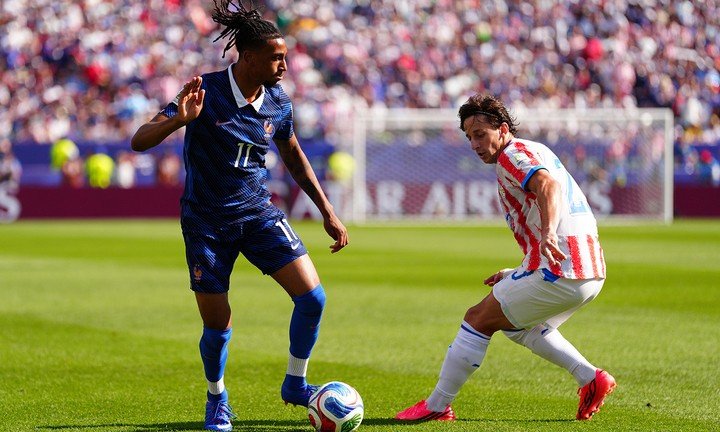 Đội tuyển Pháp đấu với Paraguay ở vòng 1/8 World Cup 2026. (Ảnh: AP)