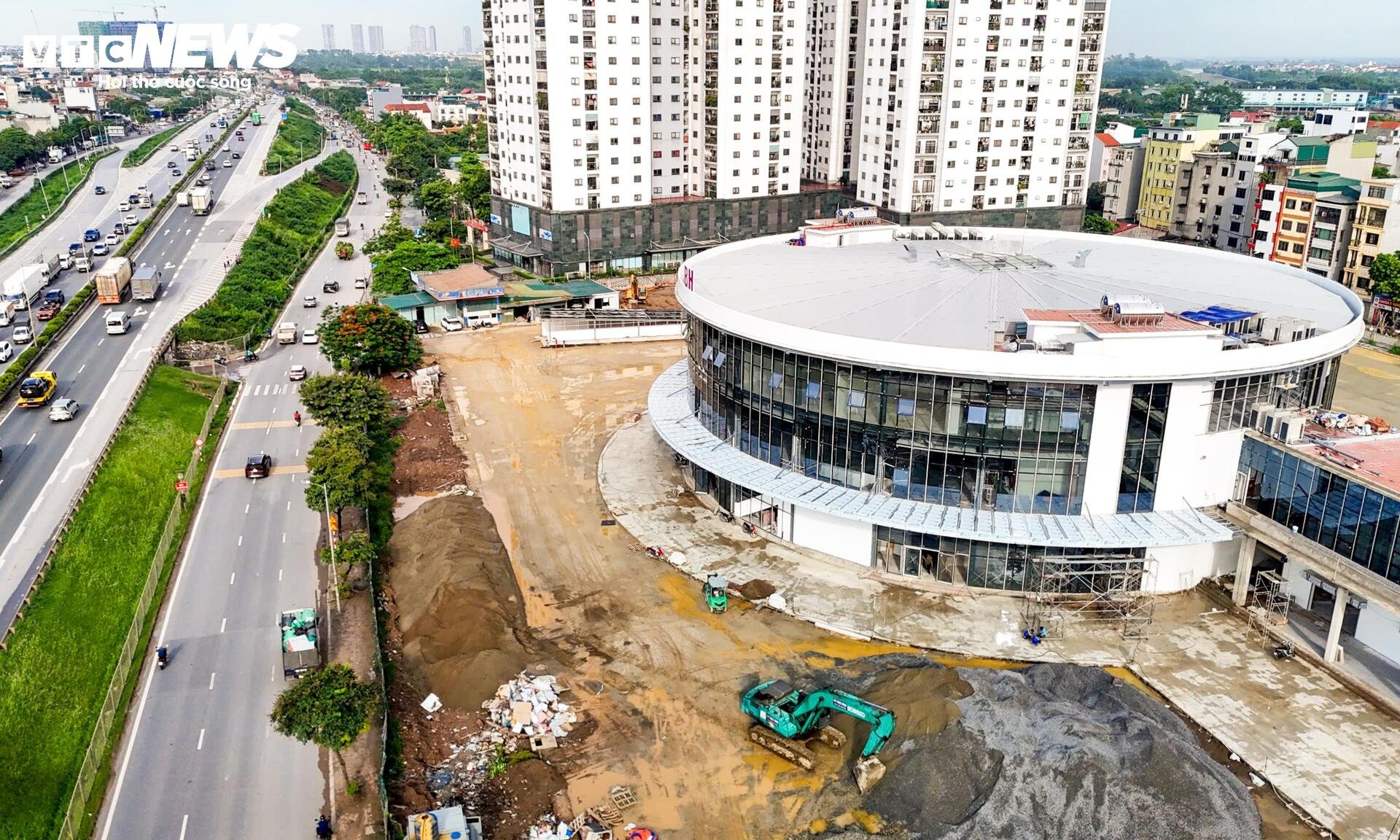 Toàn cảnh bến xe thứ 7 ở Hà Nội trước ngày khai thác - 5