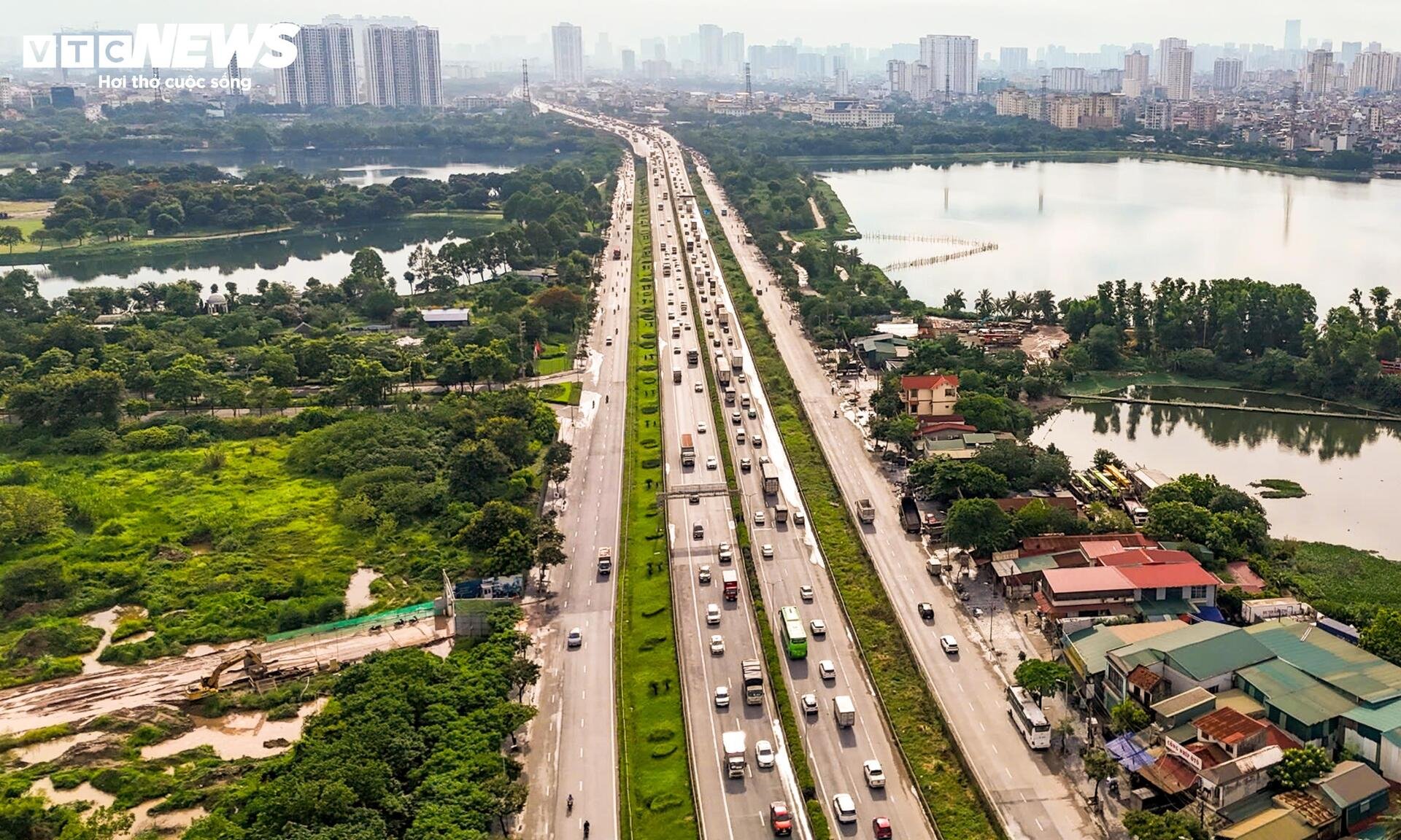Toàn cảnh bến xe thứ 7 ở Hà Nội trước ngày khai thác - 12
