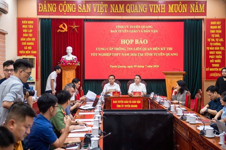 Toàn cảnh buổi họp báo chiều 9/7.