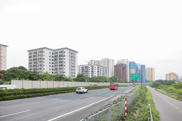 Công ty Cổ phần Đầu tư và Xây dựng giao thông Phương Thành vừa báo cáo Bộ Xây dựng và Cục Đường bộ Việt Nam kết quả nghiên cứu phương án mở rộng cao tốc Pháp Vân - Cầu Giẽ lên 10 - 12 làn xe theo hình thức đối tác công tư (PPP).