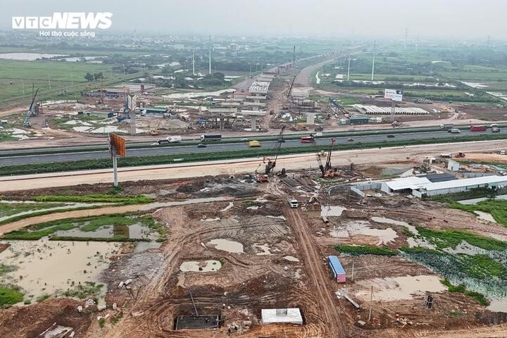 Theo phương án nghiên cứu, đoạn từ nút giao Pháp Vân đến Km182+400 dài khoảng 1,5km sẽ được xây dựng cầu cạn 6 làn xe tại khu vực dải phân cách giữa tuyến hiện hữu.