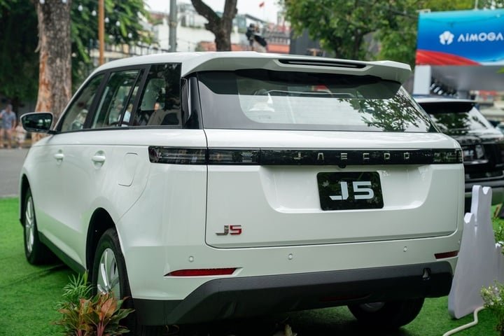 Jaecoo J5 mở đặt cọc, lần đầu có đủ ba tùy chọn động cơ tại Việt Nam - 2