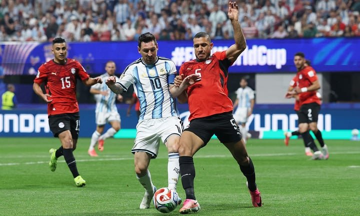 Argentina nhận 4 bàn thua trong 2 trận gần nhất. (Ảnh: Reuters)