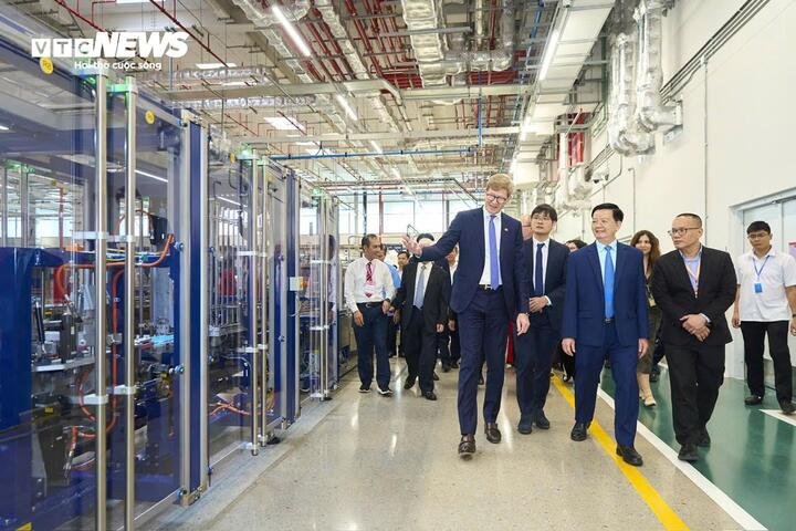 TP.HCM đang là địa phương dẫn đầu cả nước với lũy kế 21.310 dự án FDI còn hiệu lực, với tổng vốn hơn 146,8 tỷ USD, trong đó có nhiều dự án công nghệ hiện đại. (Ảnh: H. Linh)