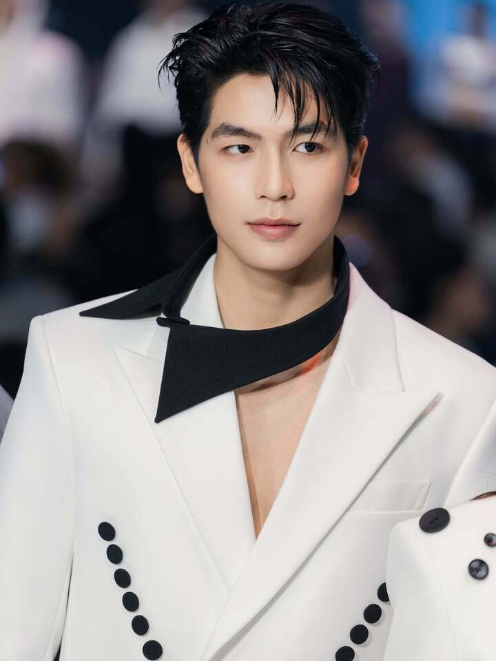 Nam diễn viên được đề cử cùng các gương mặt quốc tế như cầu thủ bóng chày Shohei Ohtani, cầu thủ Jude Bellingham, ca sĩ Minhyuk, nhiếp ảnh gia Chuando Tan, ca sĩ Sombr...