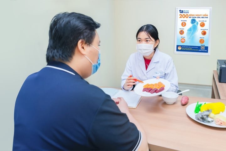 Chuộng đồ ăn nhanh, một năm tăng 30kg (Ảnh minh họa: BV Đa khoa Tâm Anh)