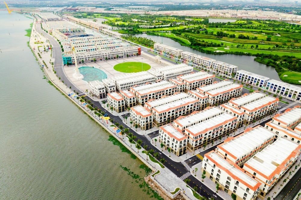 “Dòng người thật - cuộc sống thật” nâng giá trị bất động sản Vinhomes Royal Island