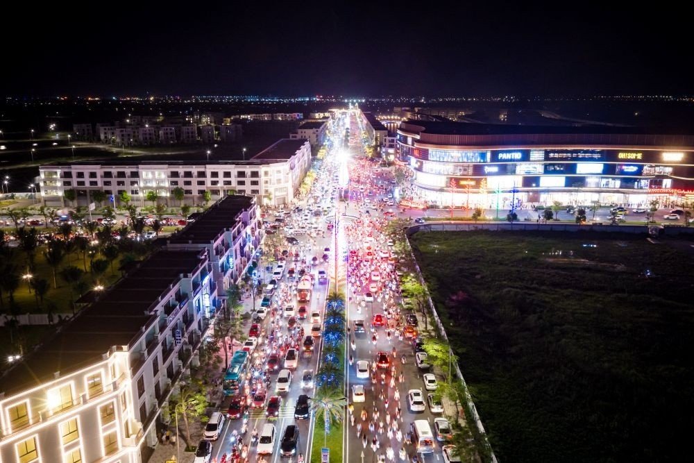 “Dòng người thật - cuộc sống thật” nâng giá trị bất động sản Vinhomes Royal Island