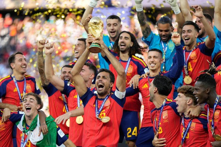 Tây Ban Nha không cần phải đá vòng loại World Cup 2030. (Ảnh: AP)