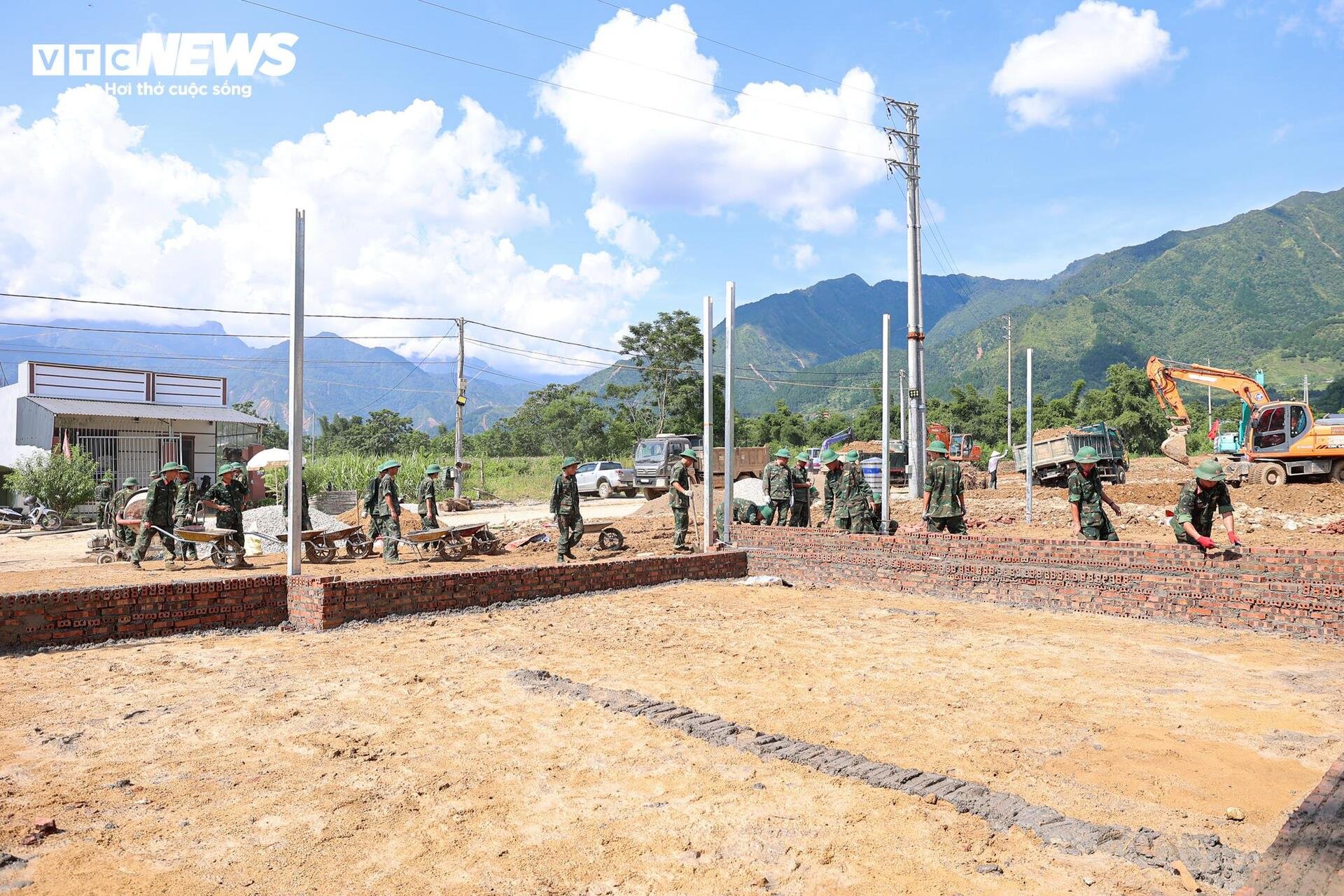 Chạy đua dựng 24 căn nhà sau trận lũ kinh hoàng ở Lai Châu, quyết xong trước 2/9 - 2
