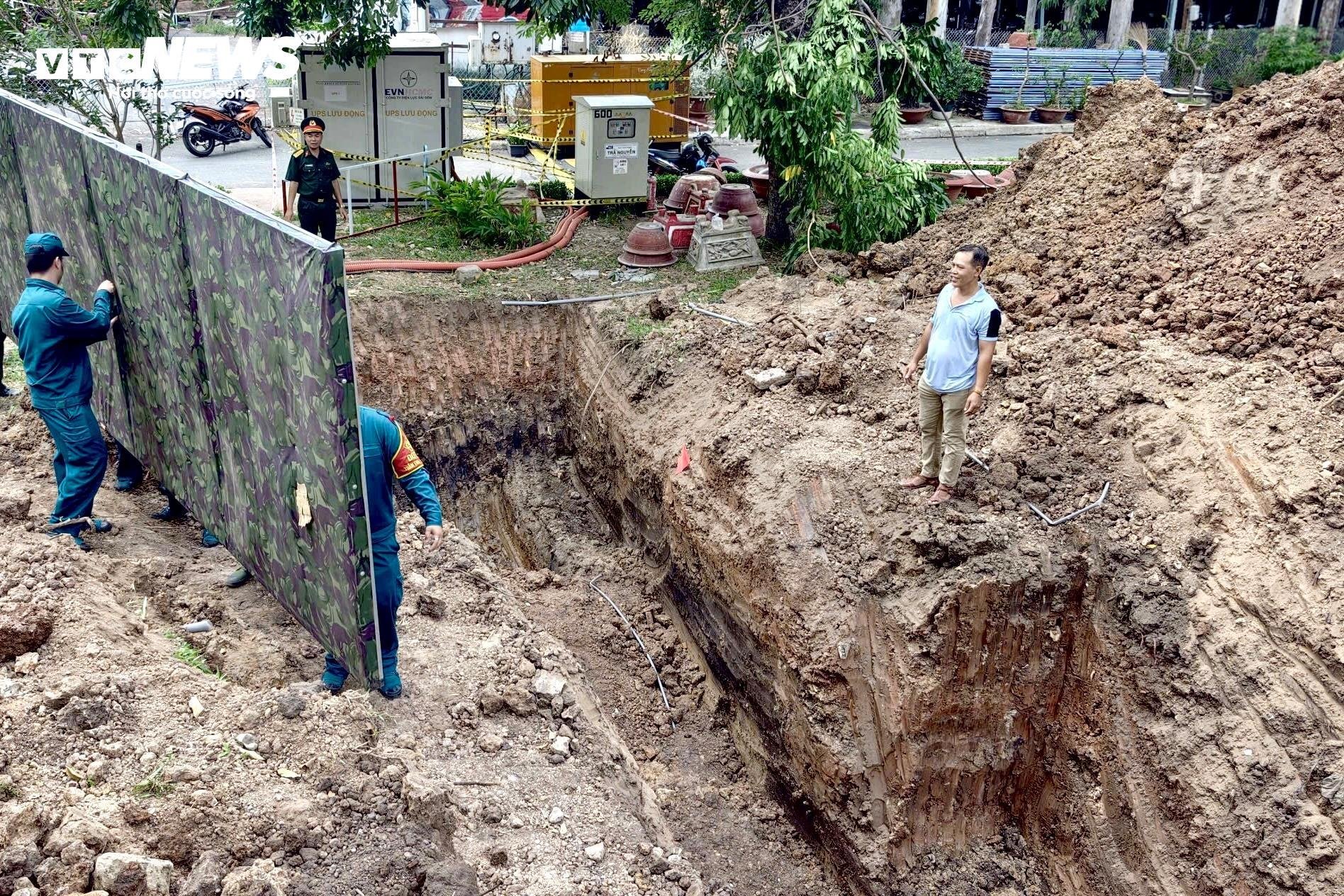 Tìm thấy hố chôn tập thể thứ hai ở Công viên Lê Thị Riêng - 1