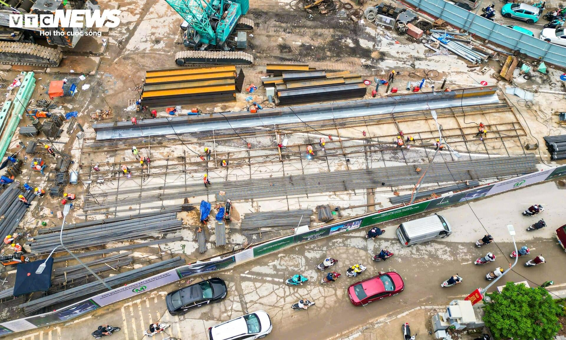 Cận cảnh đại công trường thi công nhà ga metro số 5 giữa trung tâm Hà Nội - 7