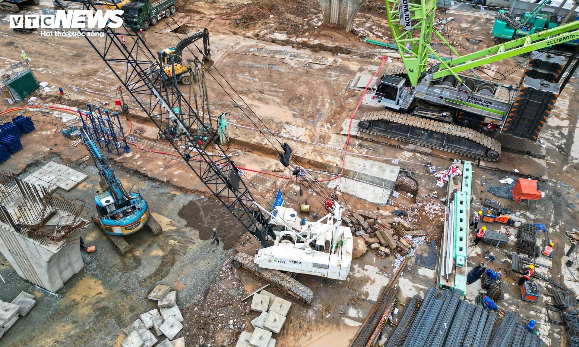 Cận cảnh đại công trường thi công nhà ga metro số 5 giữa trung tâm Hà Nội - 8
