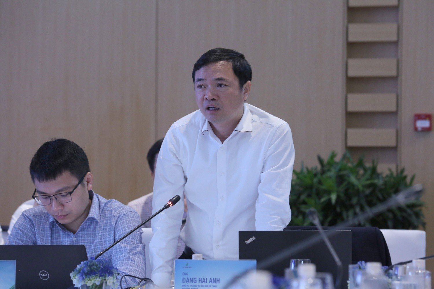 Ông Đặng Hải Anh - Phó Vụ trưởng Vụ Dầu khí và Than, Bộ Công Thương phát biểu tại hội nghị.