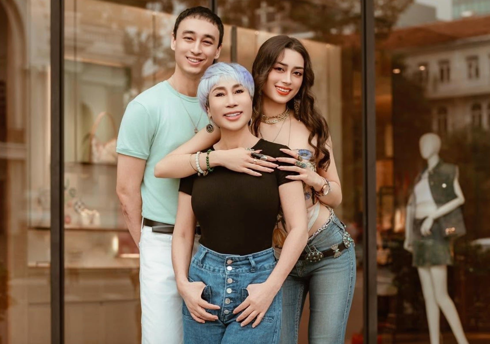 Học vấn và nhan sắc đời thường gây sốt của tân Miss Grand Vietnam 2026 - 4