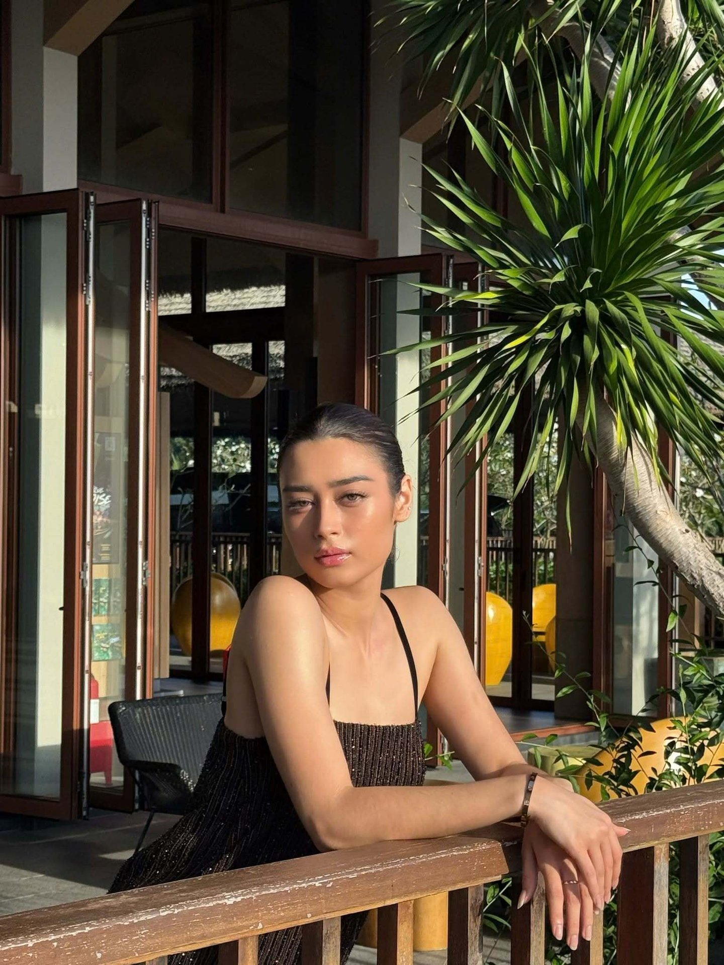 Học vấn và nhan sắc đời thường gây sốt của tân Miss Grand Vietnam 2026 - 6