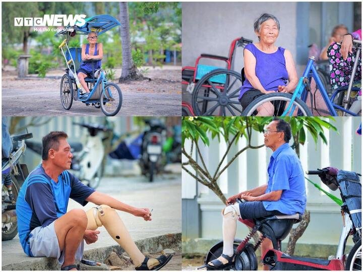 Đi dọc con đường nhỏ rợp bóng dừa ở làng phong, điều dễ bắt gặp nhất những ngày này là những ánh mắt lặng lẽ nhìn thật lâu về khung cảnh đã gắn bó cả đời.