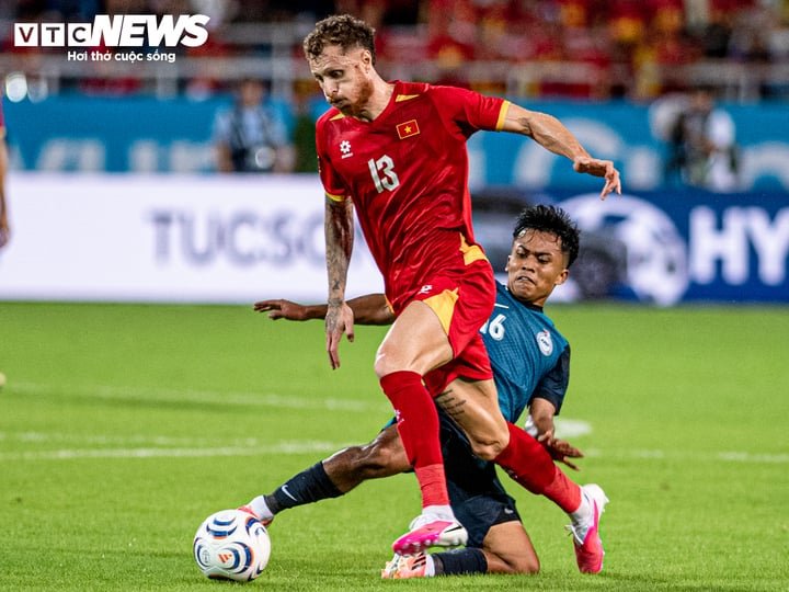 Đội tuyển Việt Nam bị Singapore cầm hòa 0-0. (Ảnh: Đắc Huy)