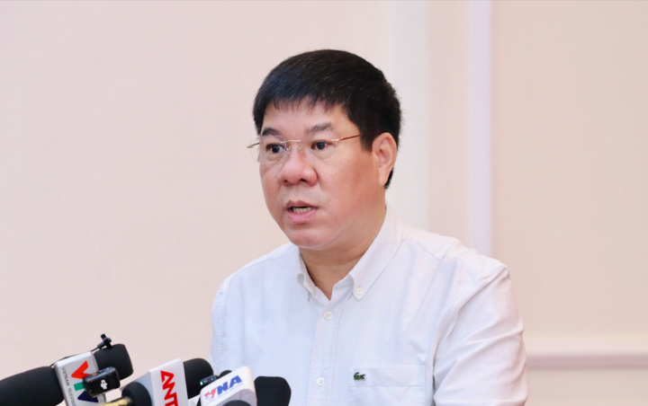 Ông Huỳnh Văn Chương, Cục trưởng Cục Quản lý chất lượng, Bộ GD&ĐT phát biểu tại họp báo.