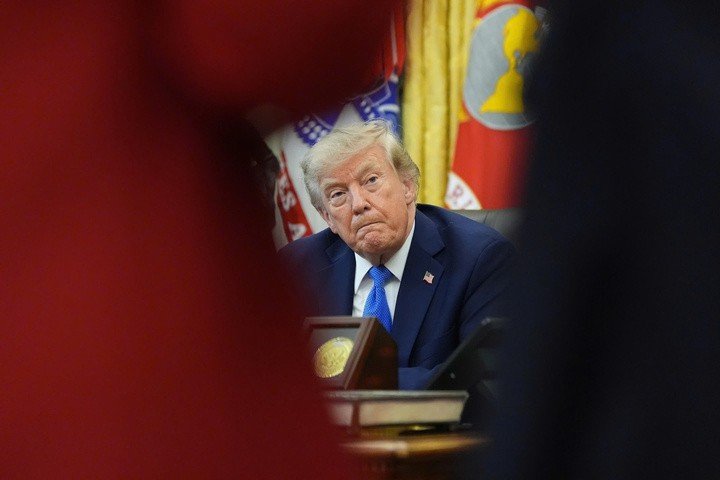 Tổng thống Mỹ Donald Trump giữ nguyên lập trường về eo biển Hormuz. (Ảnh: AP)