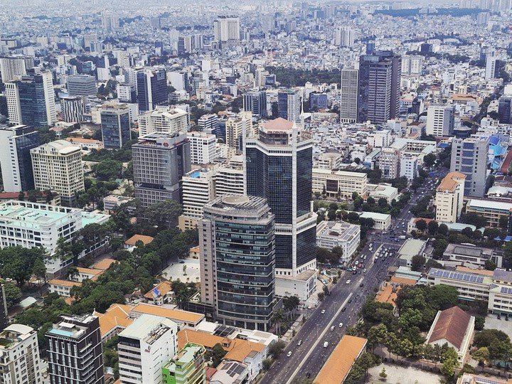 Cùng với tiết kiệm, nhà đất và vàng là 2 kênh đầu tư đem lại cho người có tài sản cảm giác “thật” và yên tâm. (Ảnh minh họa)