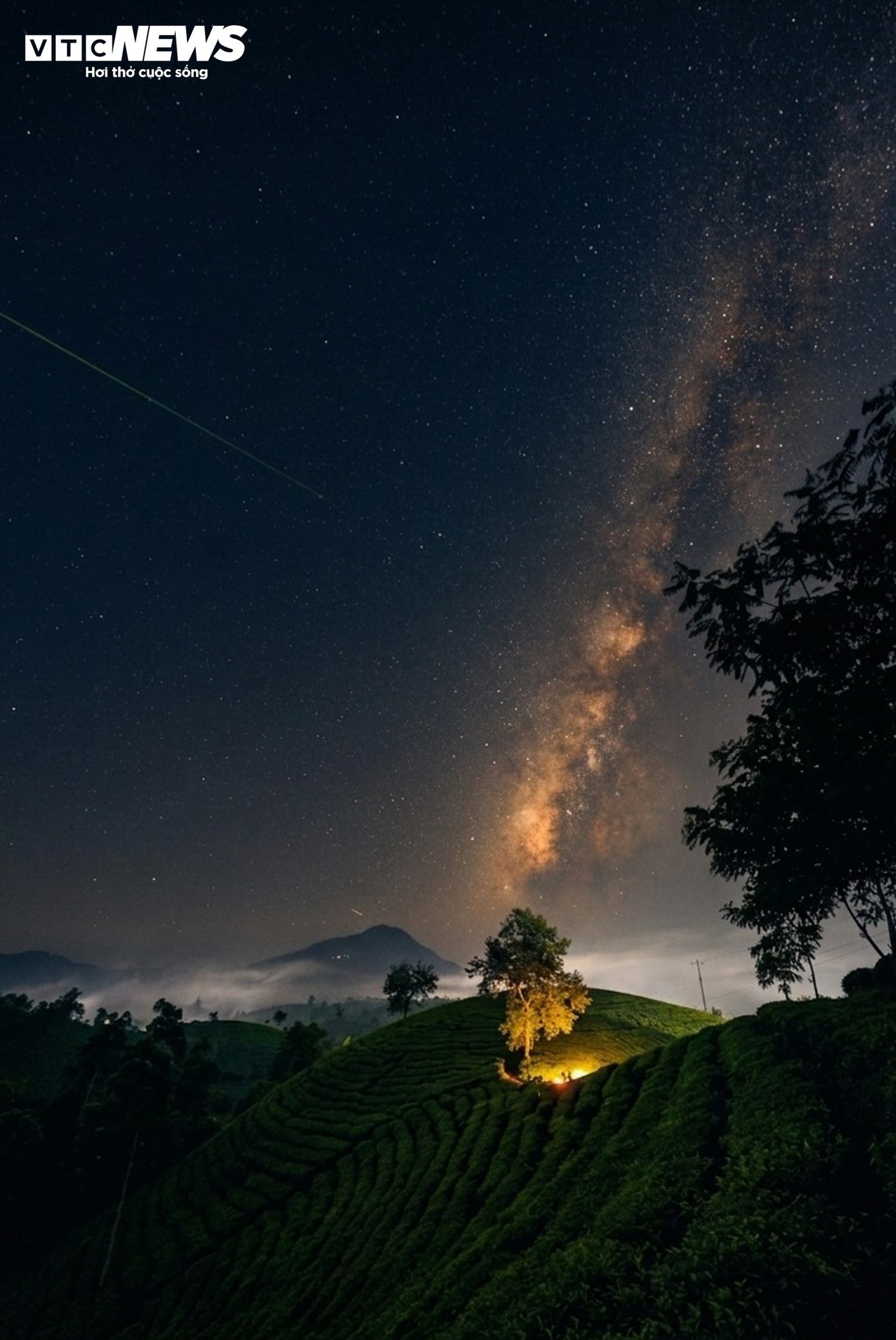 Săn mưa sao băng Perseids đẹp nhất năm: Cận cảnh những vệt sáng xé màn đêm - 2