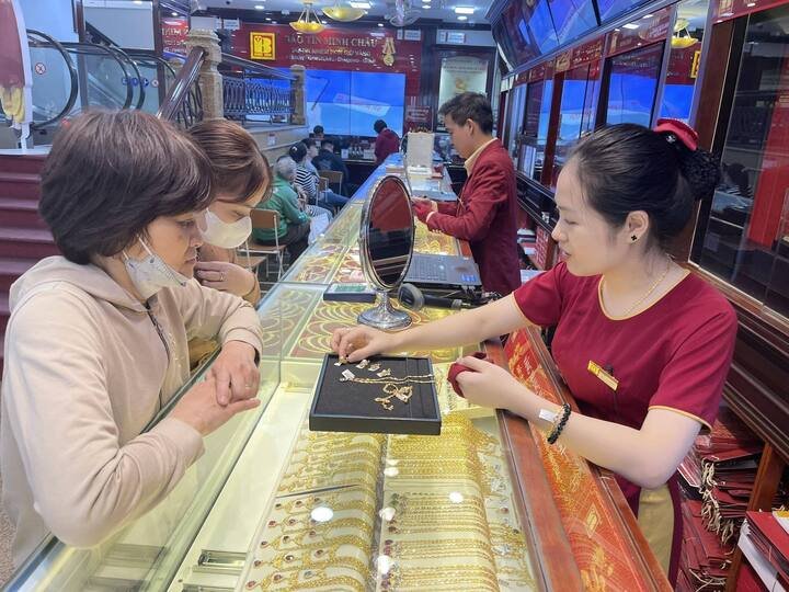 Giá vàng hôm nay suy giảm. (Ảnh: Minh Đức).
