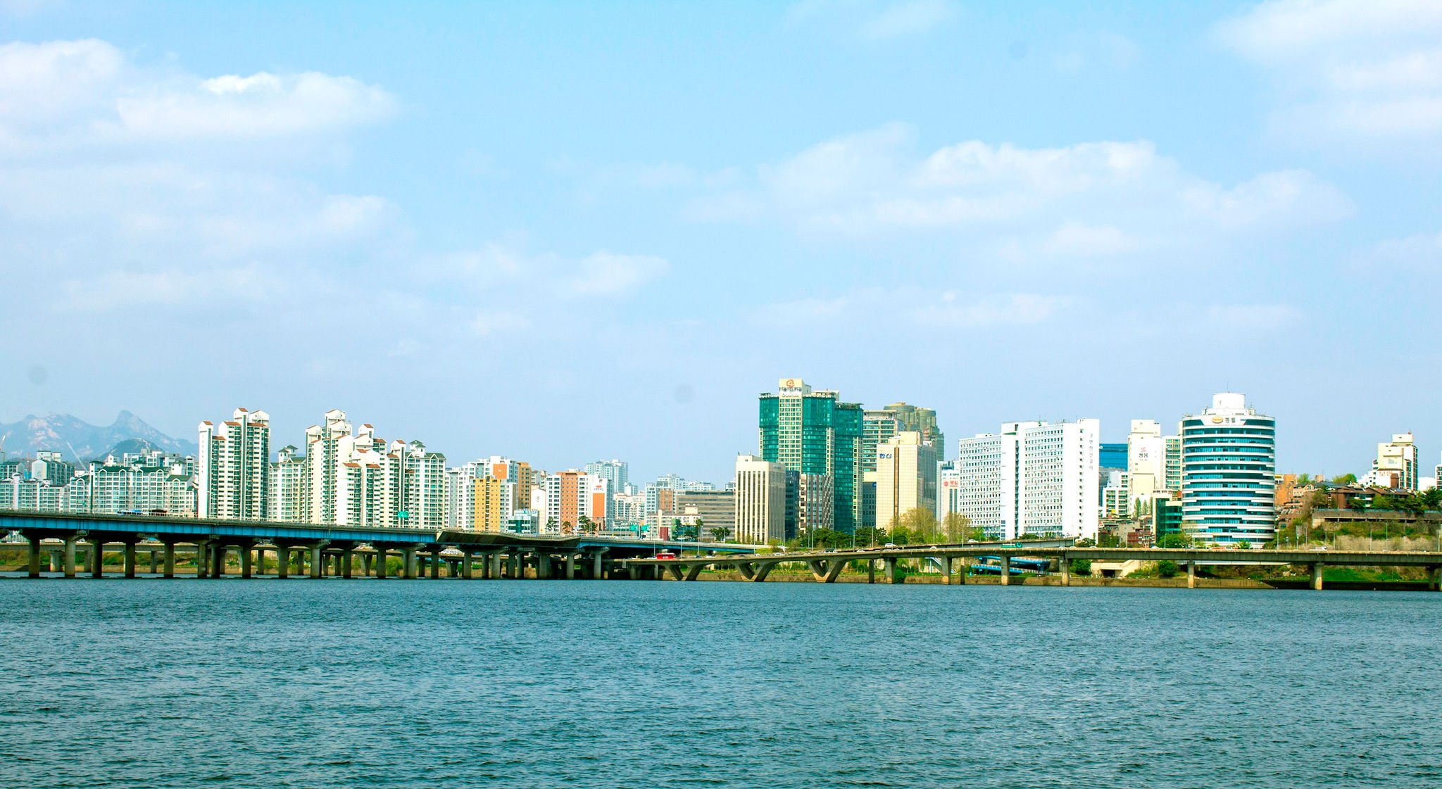 seoul-khong-gian-ven-song-han-tai-yeouido-seoul.-anh-wikimedia-commons.jpg