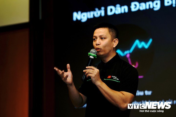 Ông Ngô Minh Hiếu chia sẻ về quy tắc 15 phút để giảm thiệt hại khi bị lừa đảo trực tuyến.