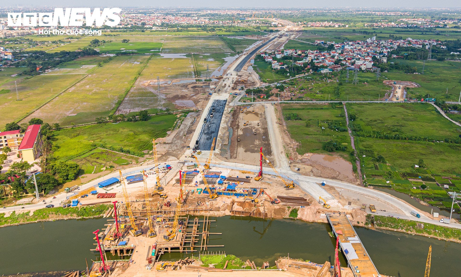 Diện mạo sân vận động VinFast - Trống Đồng sau 8 tháng thi công - 9