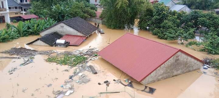 Mưa lũ làm khoảng 3.623 nhà bị ngập nước.