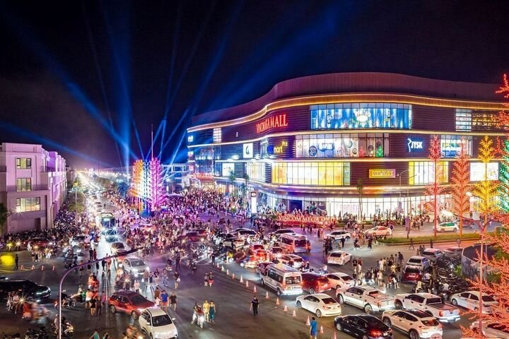Vincom Mega Mall Royal Island hơn 55.000 m² bổ sung điểm đến mua sắm, ẩm thực và giải trí trong hệ sinh thái sống all-in-one.